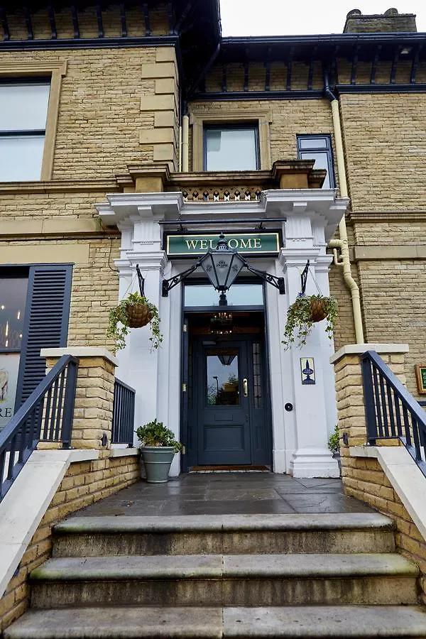 The Belmore Sale Hotel
